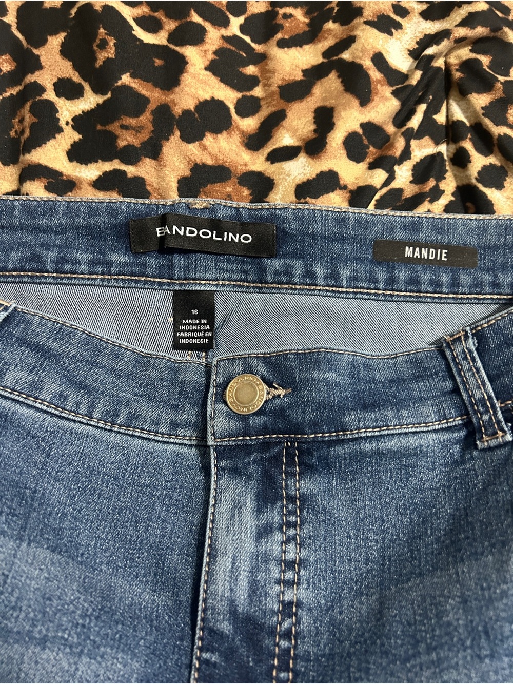 Bandolino Blue Flare Jeans - Picture 3 of 4